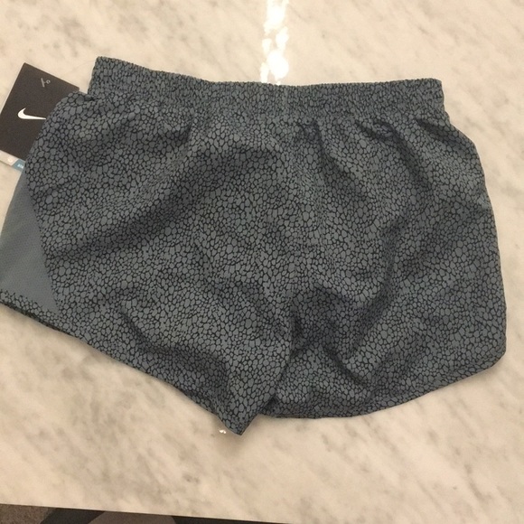 Brand new Nike women’s running shorts - Picture 2 of 2